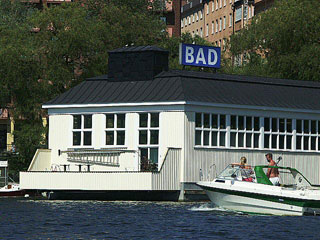 Liljeholmsbadet sett från sjösidan